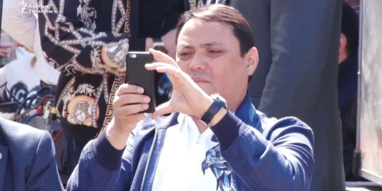 Соттун чечими чыкты. Райымбек Матраимовго 260 миң сом айып пул салынды