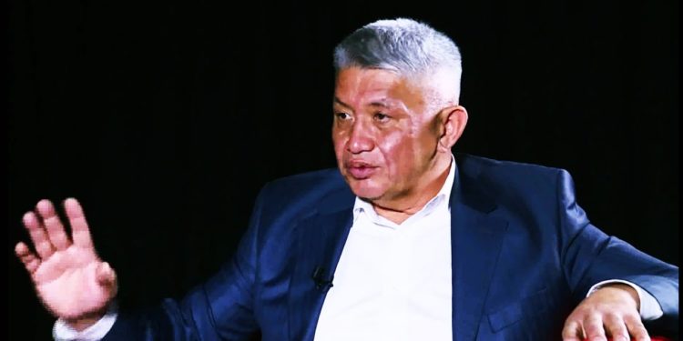 Бийликти басып алууга айыпталып соттолгон эксперт Карыбековго карата чыккан өкүм жокко чыгарылды