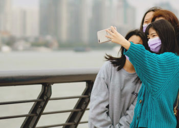 Эмне үчүн айрым адамдарга коронавирус жукпайт? 3 себеп