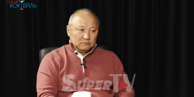 Нариман Түлеев: «Азыркы президент сот системасында реформа жүргүзбөсө, бул система кайра өзүн жейт»