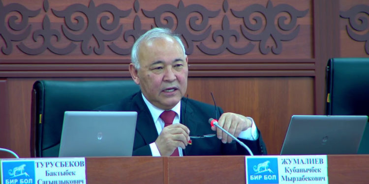 Жогорку Кеңештин депутаты Кубанычбек Жумалиев камакка алынды