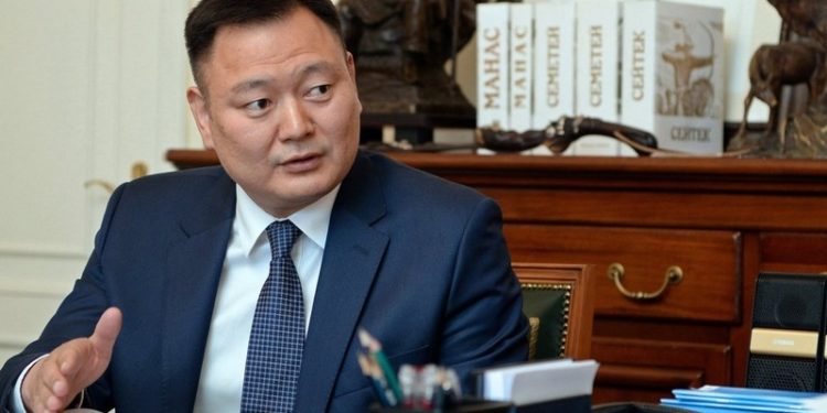 Дүйшөнбек Зилалиевдин иши боюнча сот отуруму бүгүн да жылдырылды