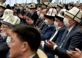 Президент: «Мындан кийин соттор ар бир мыйзамсыз чечими үчүн жооп берет»