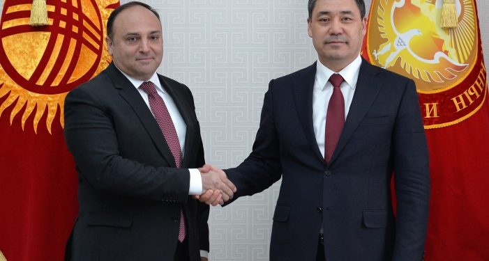 Түрк элчиси Жеңгиз Камил Фыраттын өлкөдөгү дипломатиялык миссиясы аяктады