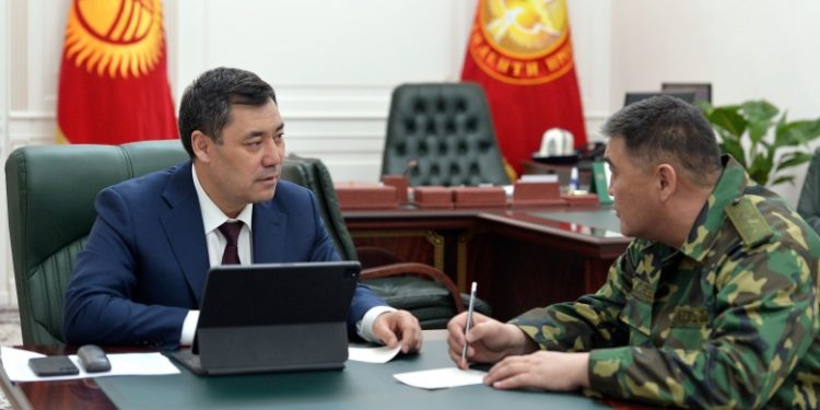 «Кыргыз-өзбек чек арасында талаштуу тилкелер болбойт». Садыр Жапаров Камчыбек Ташиев менен чек ара меселесин талкуулады