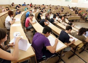 Орусияда билим алган кыргыз студенттер окуусуна кайта алышат