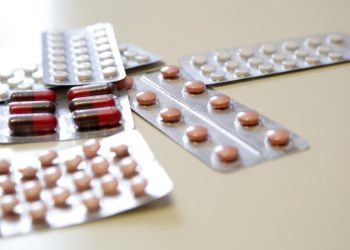 Саламаттыкты сактоо министрлиги коронавирустун биринчи толкуну учурунда мамлекетке 3 миллион сомдон ашык суммада зыян келтирген