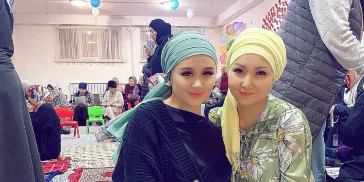 Ырчы Асел Кадырбекова туулган күнүндө кайрымдуулук жасады