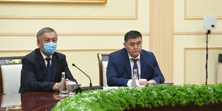 Ташиев Баткен, Жалал-Абад, Ошко барып, чек ара боюнча түшүндүрүп берет. Жолугушуу графиги