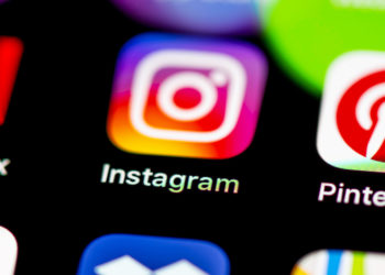 Инстаграмда чоочун адамдардын жаш балдарга кат жазуусуна тыюу салынат