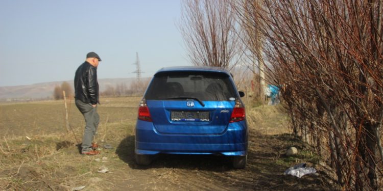 Өзгөндө 2 адам октон каза тапкан окуя. Шектүүлөрдүн куралы жана унаасы табылды