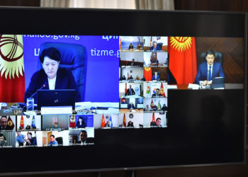 «Тандоо бир гана элде». Өкмөт башчы шайлоону уюштуруу боюнча штабдын биринчи отурумун өткөрдү