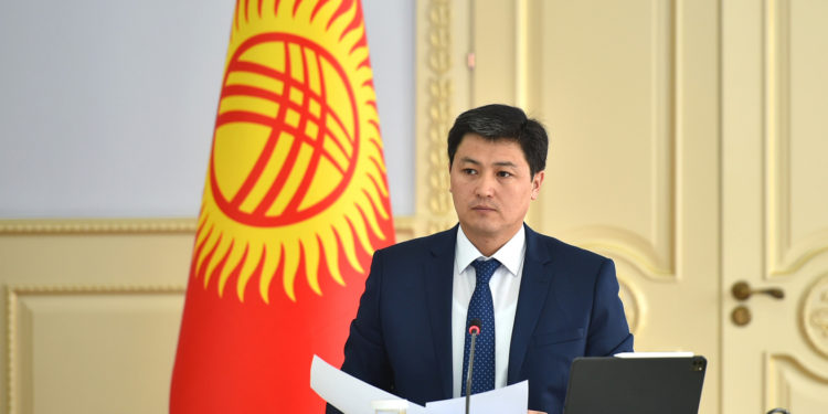 Өкмөт башчы: «Чек ара аймагында жашаган ар бир жаран мамлекеттин жардамын жана колдоосун сезиши керек»