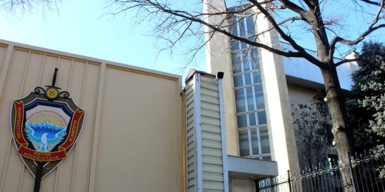 Баткен облусунан Өзбекстан менен Тажикстанга мунай зат мыйзамсыз ташылып кетип жатабы? УКМКнын жообу