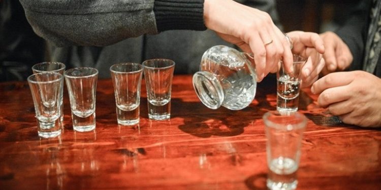 Аксыда спирт ичимдигине ууланып каза болгондордун аты-жөнү такталды