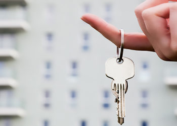 Батир ызы-чуусу. Куралдуу күчтөрдүн ардагерлери соттолгон офицерлерди коргошту