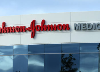 ДССУ коронавируска каршы үчүнчү вакцинаны жактырды