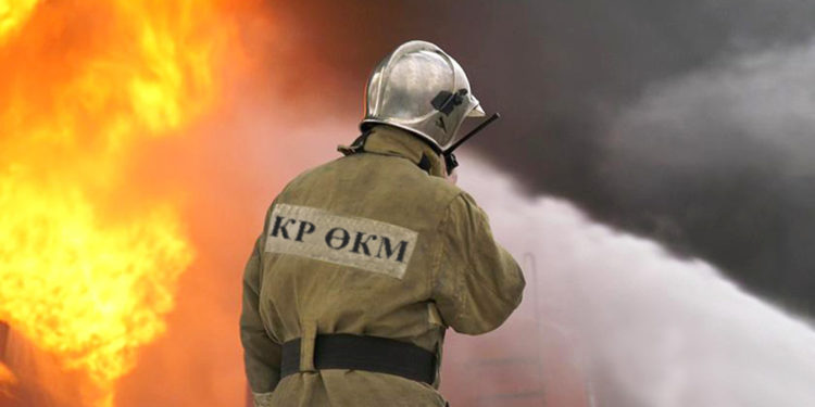 Бишкекте текстиль дүкөнүнүн дээрлик жарымы күйүп кетти