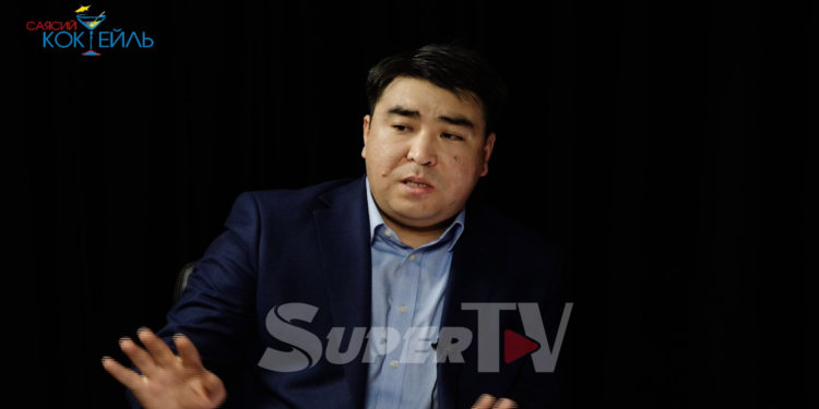 Жанар Акаев: «Депутат болуунун баасы 10 миң доллардан 1 миллион долларга чейин»