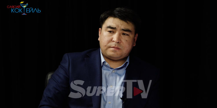Жанар Акаев: «Жогору жактан эмне буйрук түшсө, ал сөзсүз аткарылат»