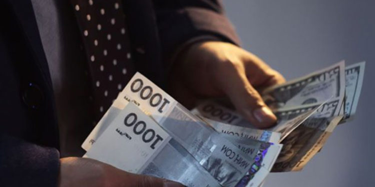 Сокулук райондук архитектура башкармалыгынын кызматкери пара менен кармалды(видео)