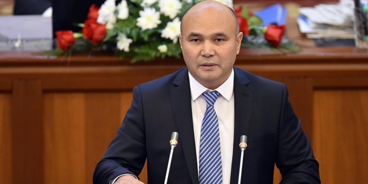 Депутаттын пара менен кармалган бир тууганы эркиндикке чыкты