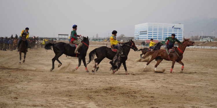 Көк бөрү: “Нооруз-2021” кубогу. Таластын “Кара-Буура” командасы Биринчи лиганы жеңип, Жогорку лигага чыкты