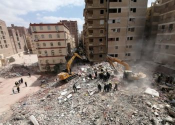 Каирде он кабаттуу үй кулап, 5 киши каза тапты