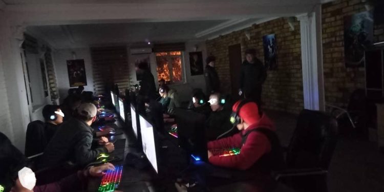 Ошто рейд учурунда түнкүсүн интернет клубда жүргөн 42 өспүрүм аныкталды