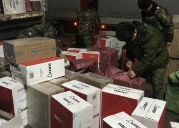 Контрабандалык тамекинин 760 миңден ашуун кутулары табылды (сүрөт)