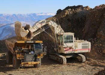 Садыр Жапаров менен Владимир Путиндин катышуусунда Жер-Үй кенинин комбинаты ачылды