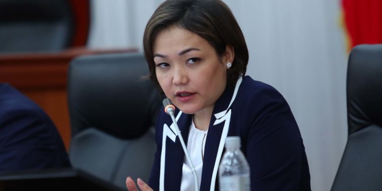 Опера жана балет театрындагы чыр. Депутат театрдын каржылык бөлүгүн текшерүүнү сунуштады