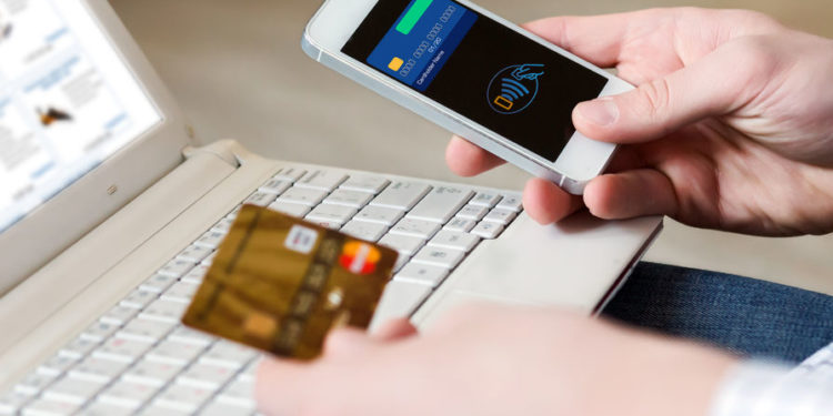 Ишкерлердин миллиондорун «шыпырып кетишкен». Бишкекте телефон алдамчылары кармалды