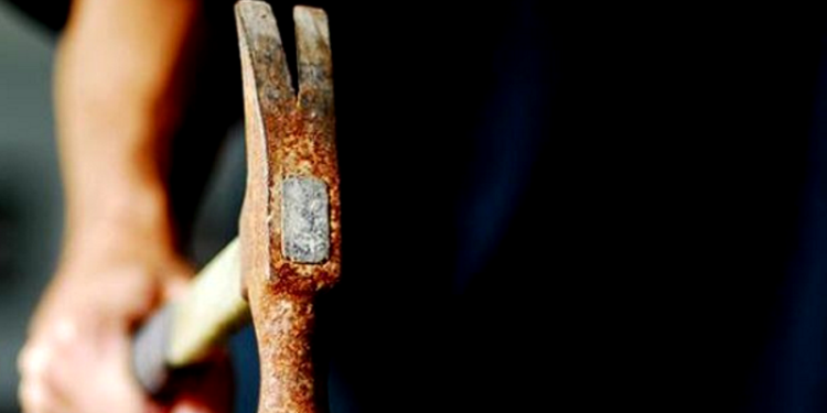 Аламүдүн районунда 18 жаштагы жигит чоң атасын өлтүрүп, сөөгүн камыштардын арасына катып койгон