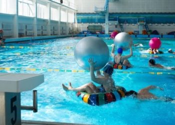 Ошто бассейнге баргандан кийин алты бала ууланды