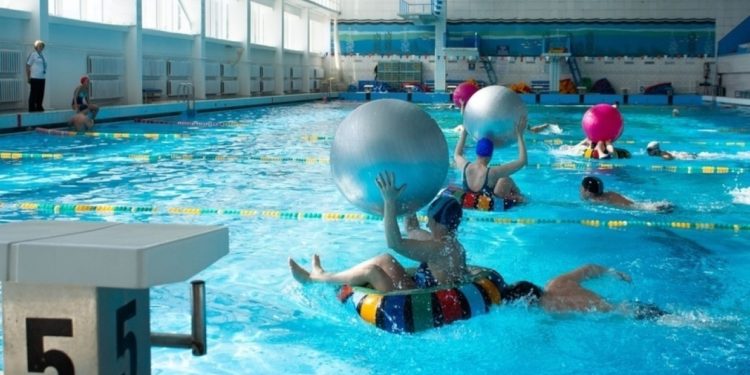 Ошто бассейнге баргандан кийин алты бала ууланды