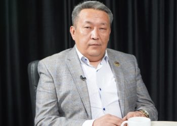 Алга Кылычов: «Атамбаев ачкан фондду Жээнбеков жаап салган»