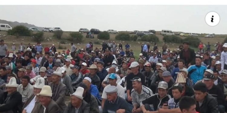 «Жер-Үй кени иштеп баштаса мамлекет жана 6 миллион эл өтө чоң зыян тартат». Жапаровдун мурдагы кайрылуусу кызуу талкууланууда