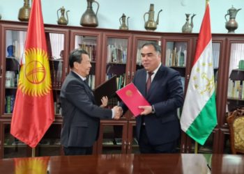 Баткен менен Согди облусунун башчылары биргелешкен протоколго кол коюшту