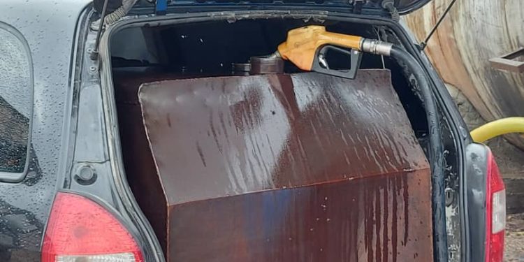 УКМКнын кызматкерлери күйүүчү майды мыйзамсыз ташуунун алдын алды