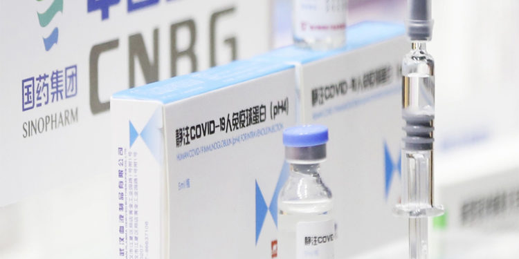 Менчик клиникаларда коронавируска каршы вакцинанын баасы канча сом болот?