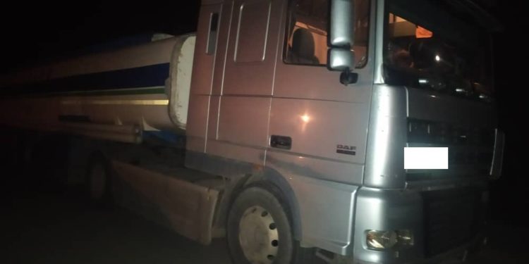 Тажикстанга дизель майын жана пиязды мыйзамсыз ташып бараткандар кармалды