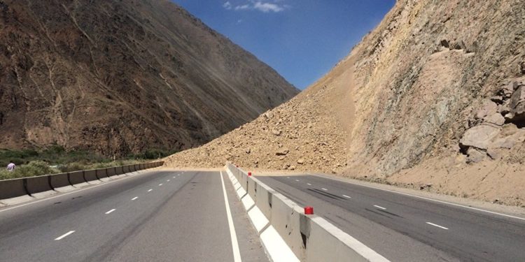 «Таштар кулатылат». Боом капчыгайында унаалардын жүрүшүнө чектөө киргизилди