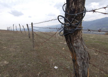 «Качан коопсуз өлкөдө жашайбыз?» Баткендеги кырдаал боюнча үн каткан шоу-бизнес өкүлдөрү