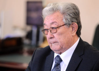 Кыргыз Эл баатыры, жазуучу Бексултан Жакиев дүйнөдөн кайтты