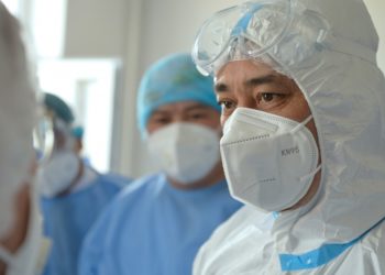 Үчүнчү толкун. Президент Бишкек жана Чүй облусундагы медициналык мекемелердин даярдыгын текшерди