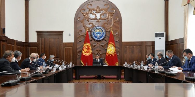 Президент Садыр Жапаров энергетика тармагын реформалоо маселелерин талкуулады