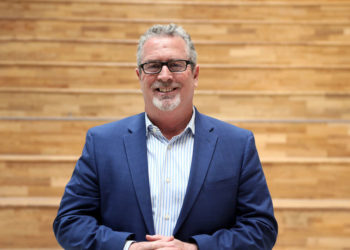 АУЦАнын президенти Эндрю Качинс суракка чакырылды