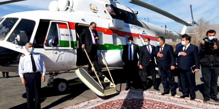 Тажикстандын президенти Ворух анклавына барды