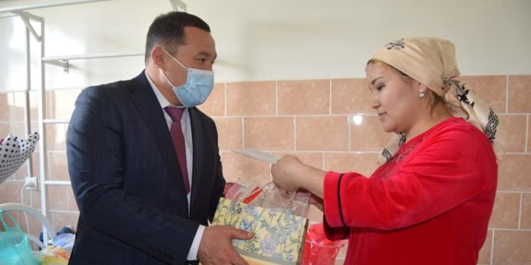 Жалал-Абадда төрөлгөн үч эмдин энесине батир берилиши мүмкүн